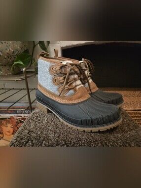 Kamik Brown and Black Waterproof Winter Duck Boots with Cream Lining